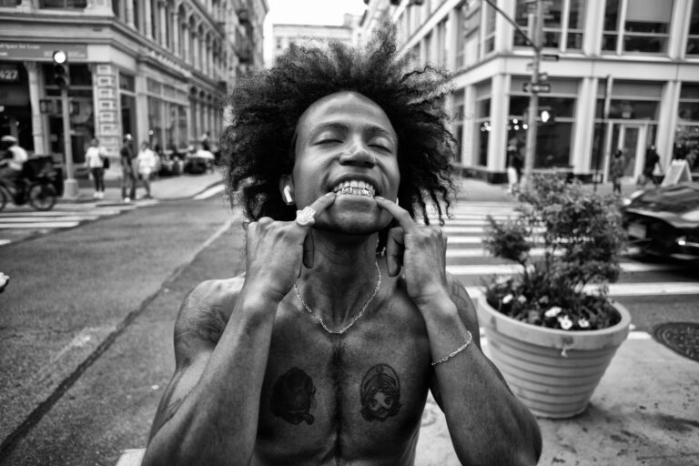 You Caught Me Smilin', photographed by Chaz Niell. One Frame honourable mention, Shoot The Frame 2025.