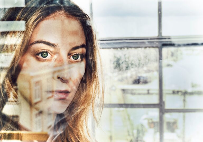 The letting go, photographed by Rik Roos. One Frame honourable mention, Shoot The Frame 2025.