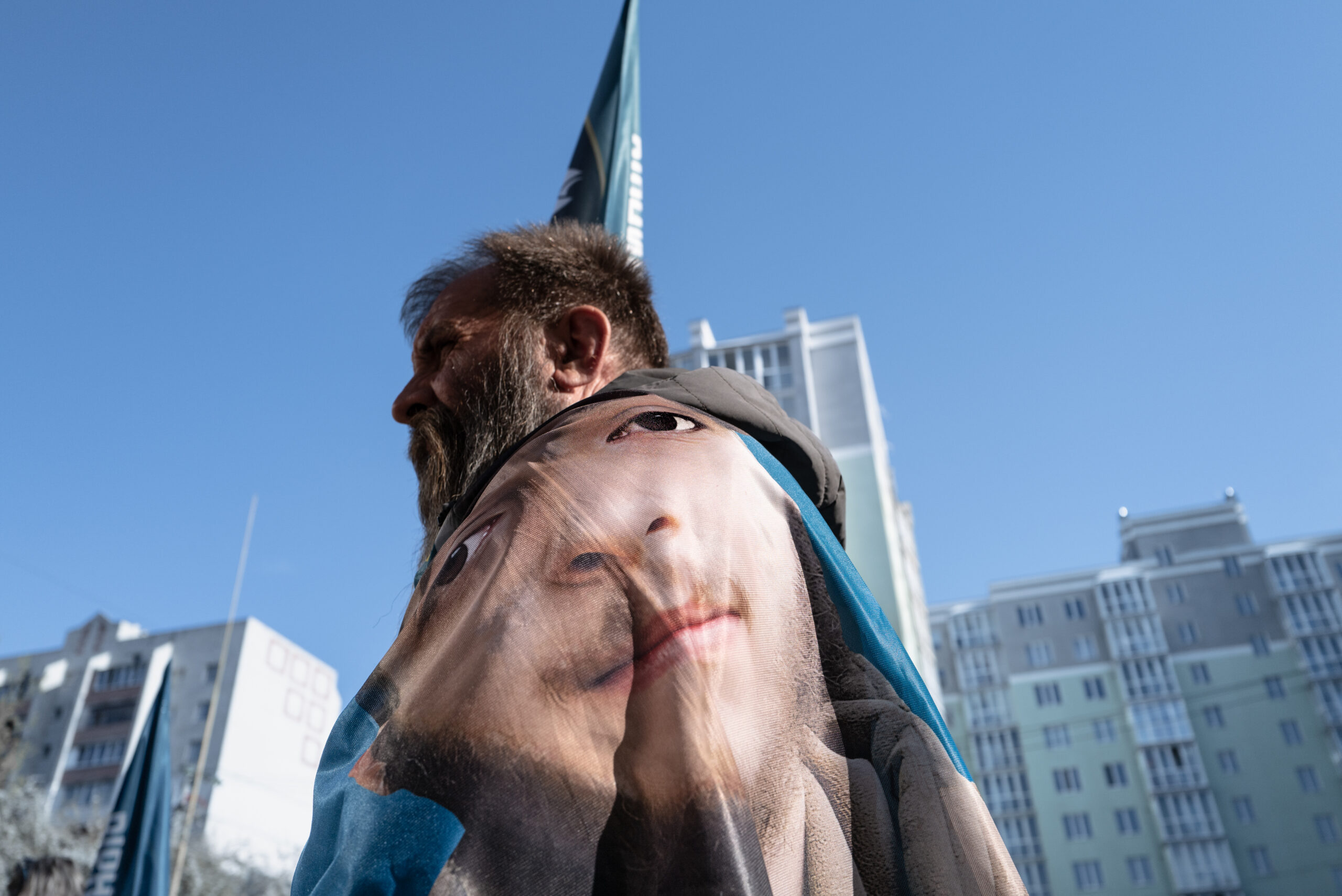 Frame 9 of 14 from Frontlines of Dignity, Shredded Skies and Other Love Stories, a photo essay by Marylise Vigneau