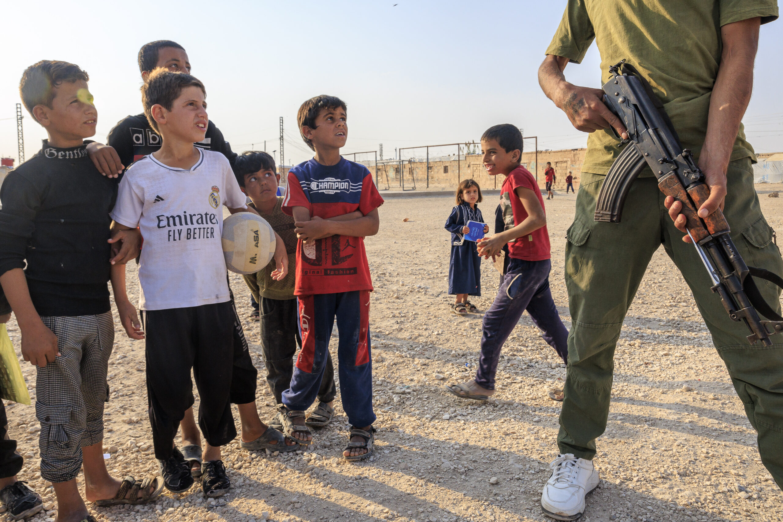 Frame 4 of 14 from The Unfinished War Against ISIS, a photo essay by Diego Baravelli