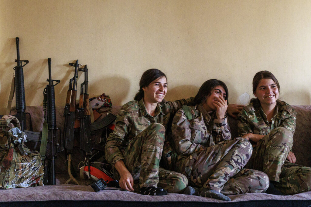 Frame 8 of 14 from The Unfinished War Against ISIS, a photo essay by Diego Baravelli