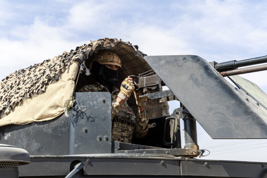 Frame 10 of 14 from The Unfinished War Against ISIS, a photo essay by Diego Baravelli