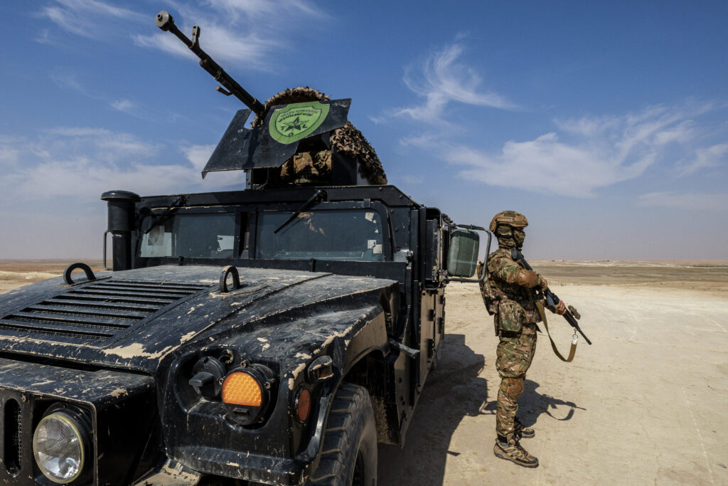 Frame 14 of 14 from The Unfinished War Against ISIS, a photo essay by Diego Baravelli