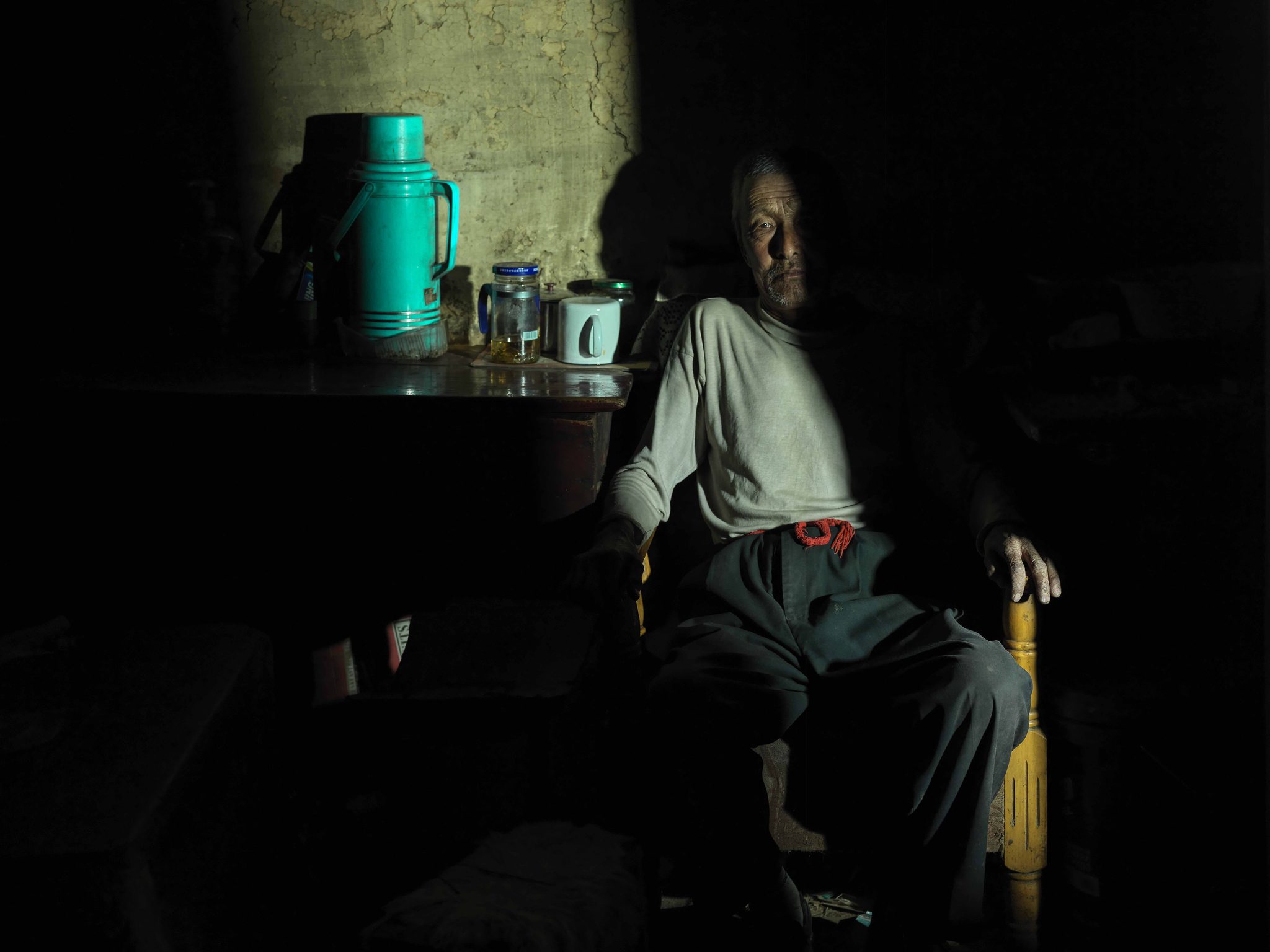 Gengxiang Liu 70 years old. Portrait photograph by Wenying Liu, finalist in the Shoot The Frame Portrait photography award, July 2021