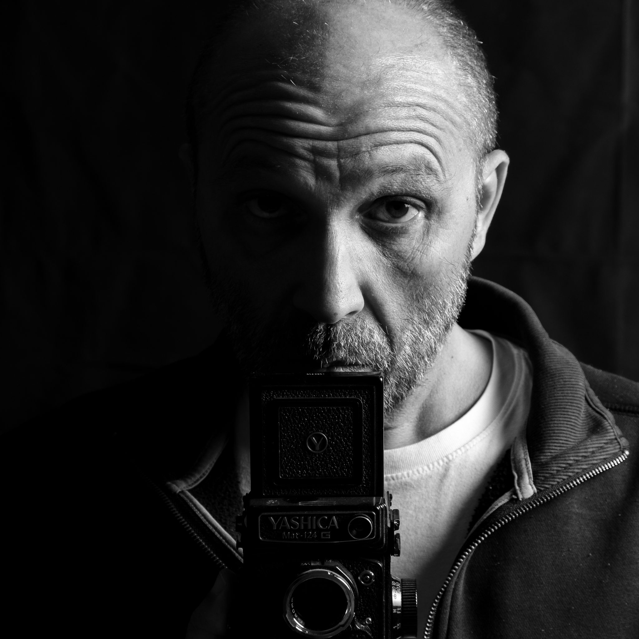 Selfportrait, Roma RM, Italia. Portrait photograph by Marcello Botarelli, finalist in the Shoot The Frame Portrait photography award, June 2022