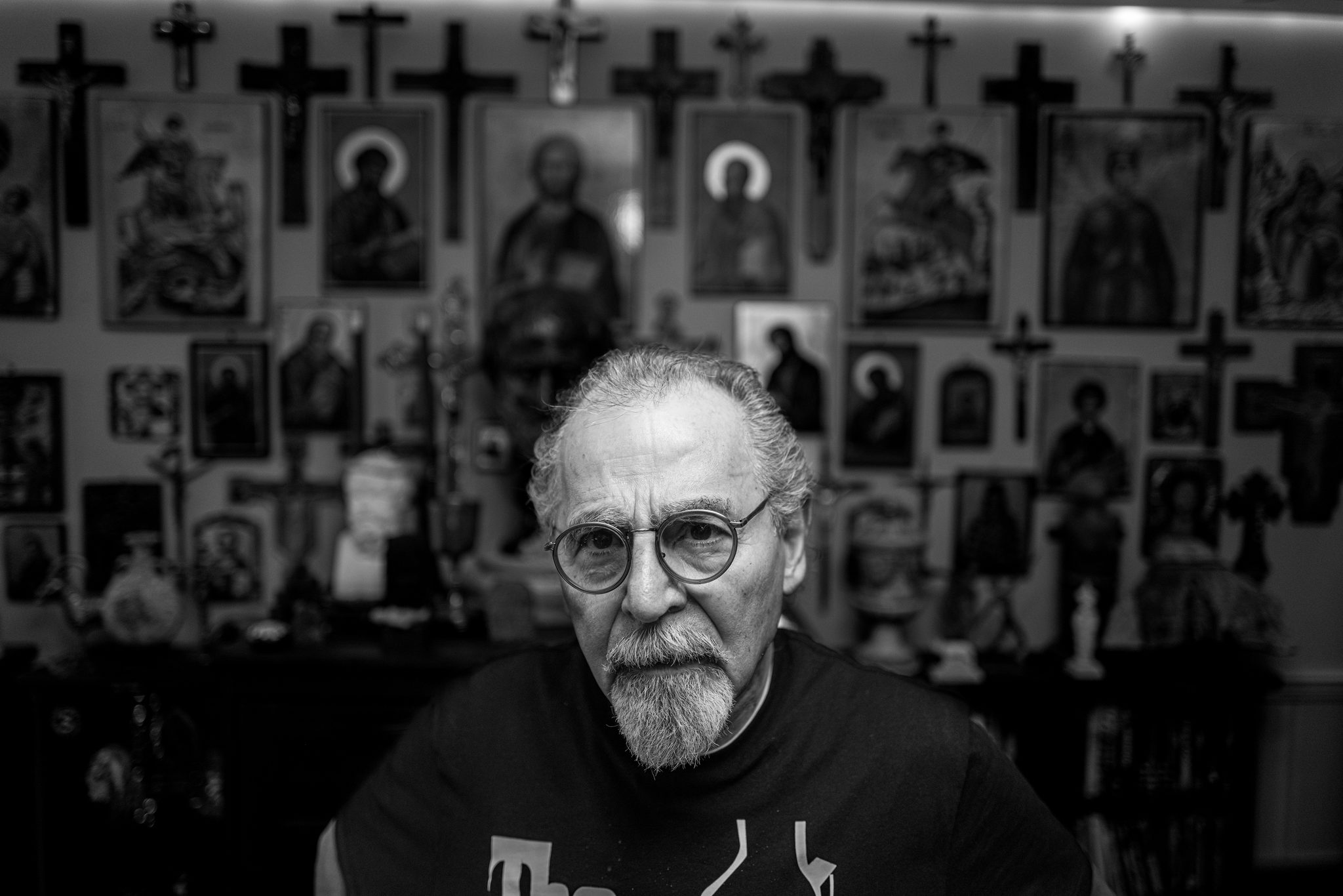 The old man and his faith, Vossevangen, Norge. Portrait photograph by Kai Meel Flatekval, finalist in the Shoot The Frame Portrait photography award, November 2023