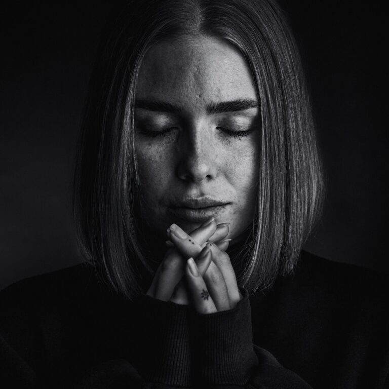 Silence, Velsen-Noord, Nederland. Portrait photograph by Rene Kuipers, winner of the Shoot The Frame Portrait photography award, December 2023