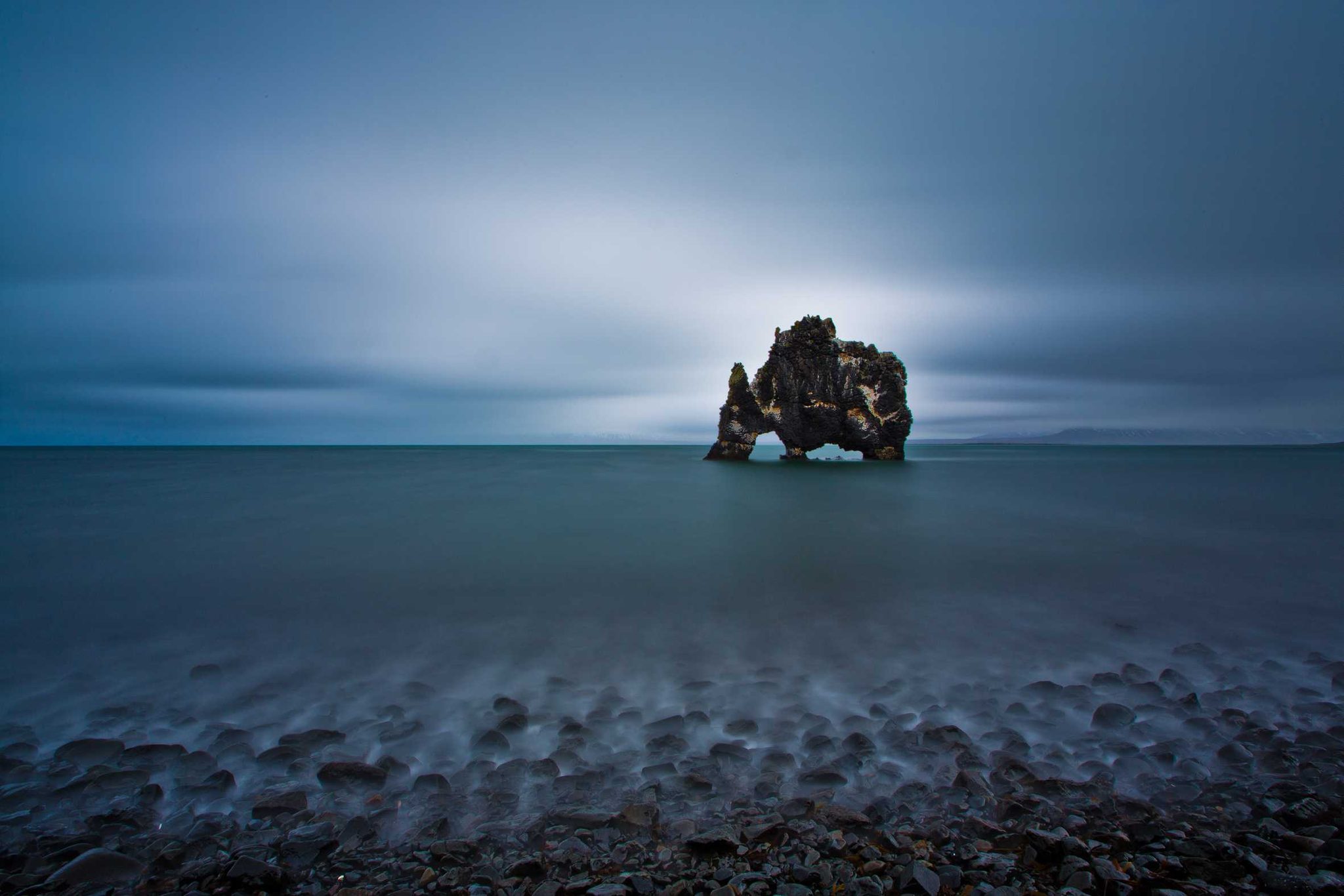 Peebles, shore, blue, water. Landscape photograph by Cedrik Strahm, finalist in the Shoot The Frame Landscape photography award, February 2014