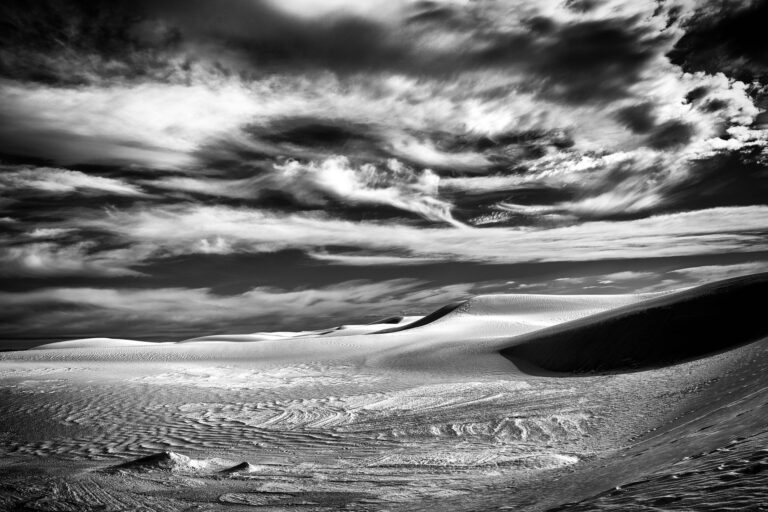 White Sands 7. Landscape photograph by Carl Moore, finalist in the Shoot The Frame Landscape photography award, December 2020