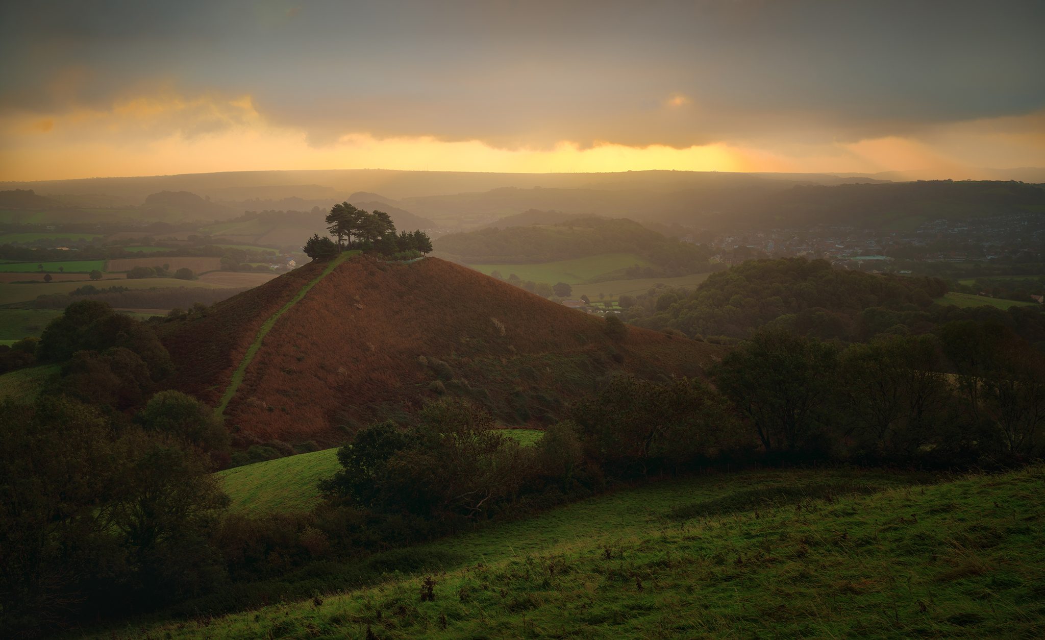 Dawn at Colman's Hill, colman's hill Dorset. Landscape photograph by Tim Burgess, finalist in the Shoot The Frame Landscape photography award, February 2024