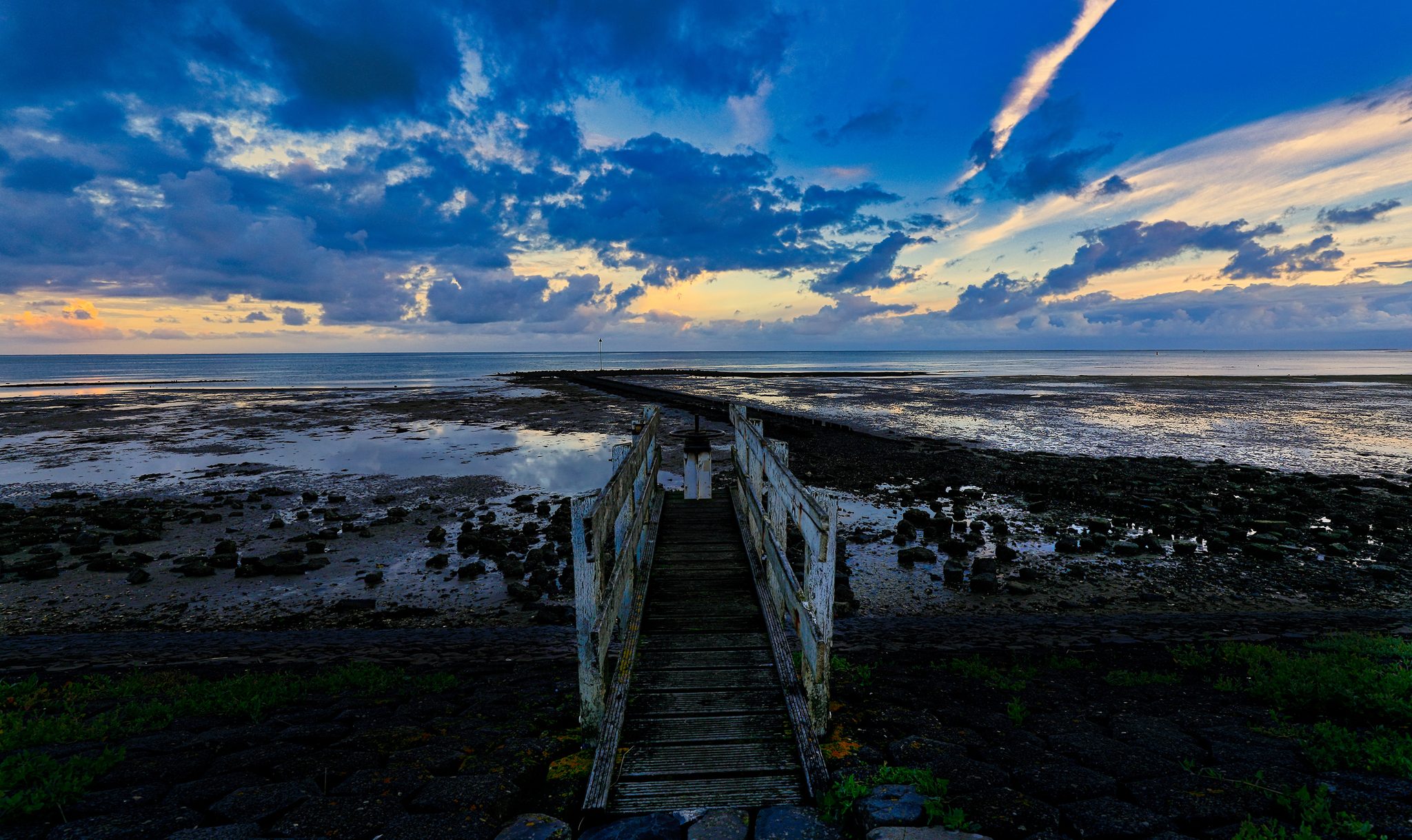 Waddensea at tide, Oost-Vlieland, Niederlande. Landscape photograph by Wilko van Oostrum, finalist in the Shoot The Frame Landscape photography award, March 2024